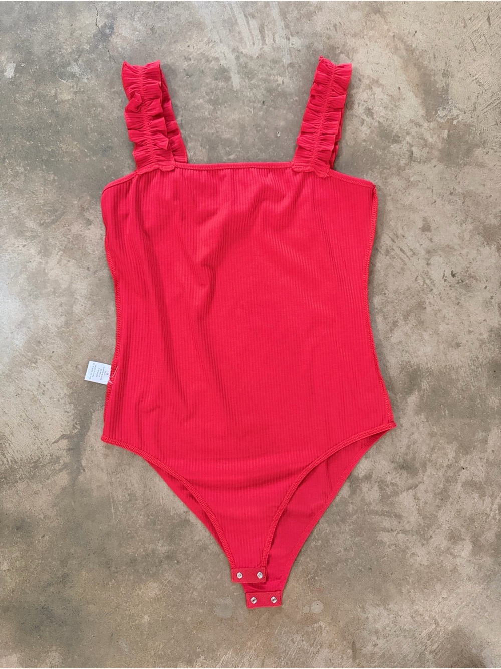 Heatherly Ribbed Red Bodysuit Ruffle Straps Snap Closure M - Picture 6 of 10